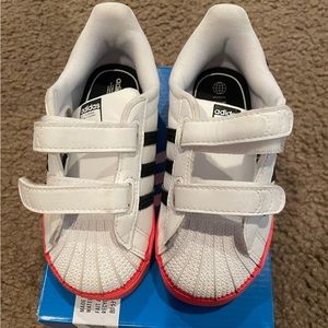 Toddler adidas superstars